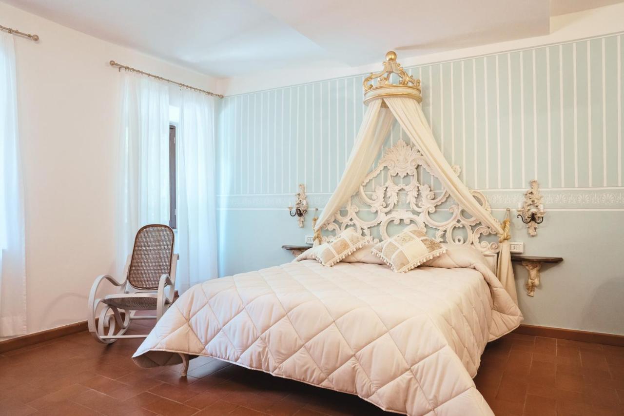 Hotel Rifugio La Foresta วัลลอมโบรซา ภายนอก รูปภาพ